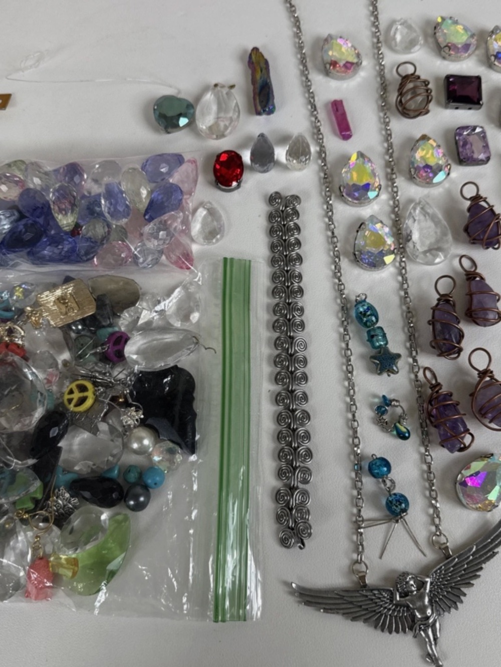 Crystal / Gemstone Beads And Pendants Mixed Lot - Pendants / Charms